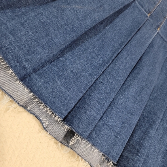 Re Generation by Celebrity Pink Denim Pleated Skirt Size S - Picture 5 of 15